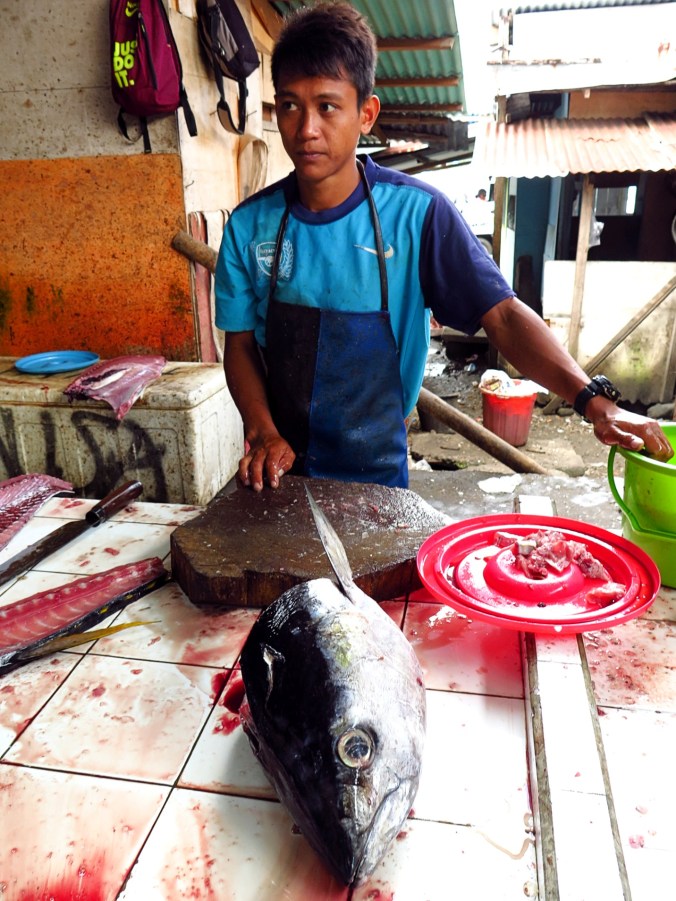 Fish market Tahuna_tuna head